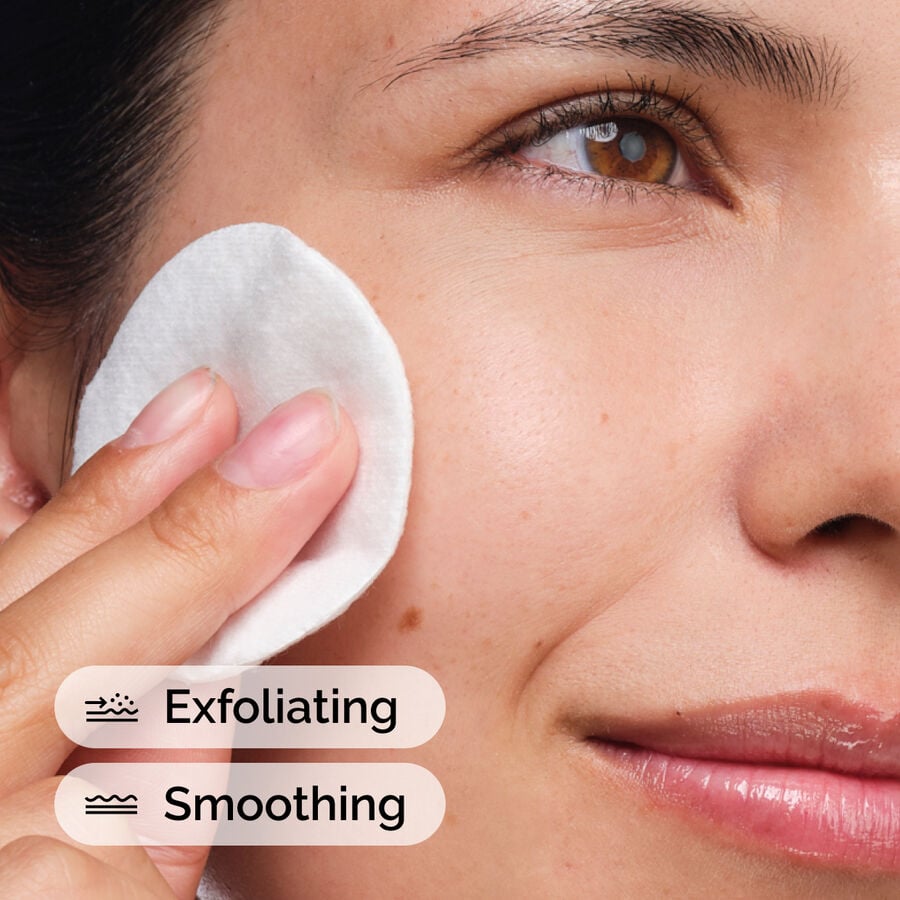 glycolic-acid-7-exfoliating-toner-s9 ord-glycolic-acid-exfoliating-toner-model-application-with-benefits.jpg